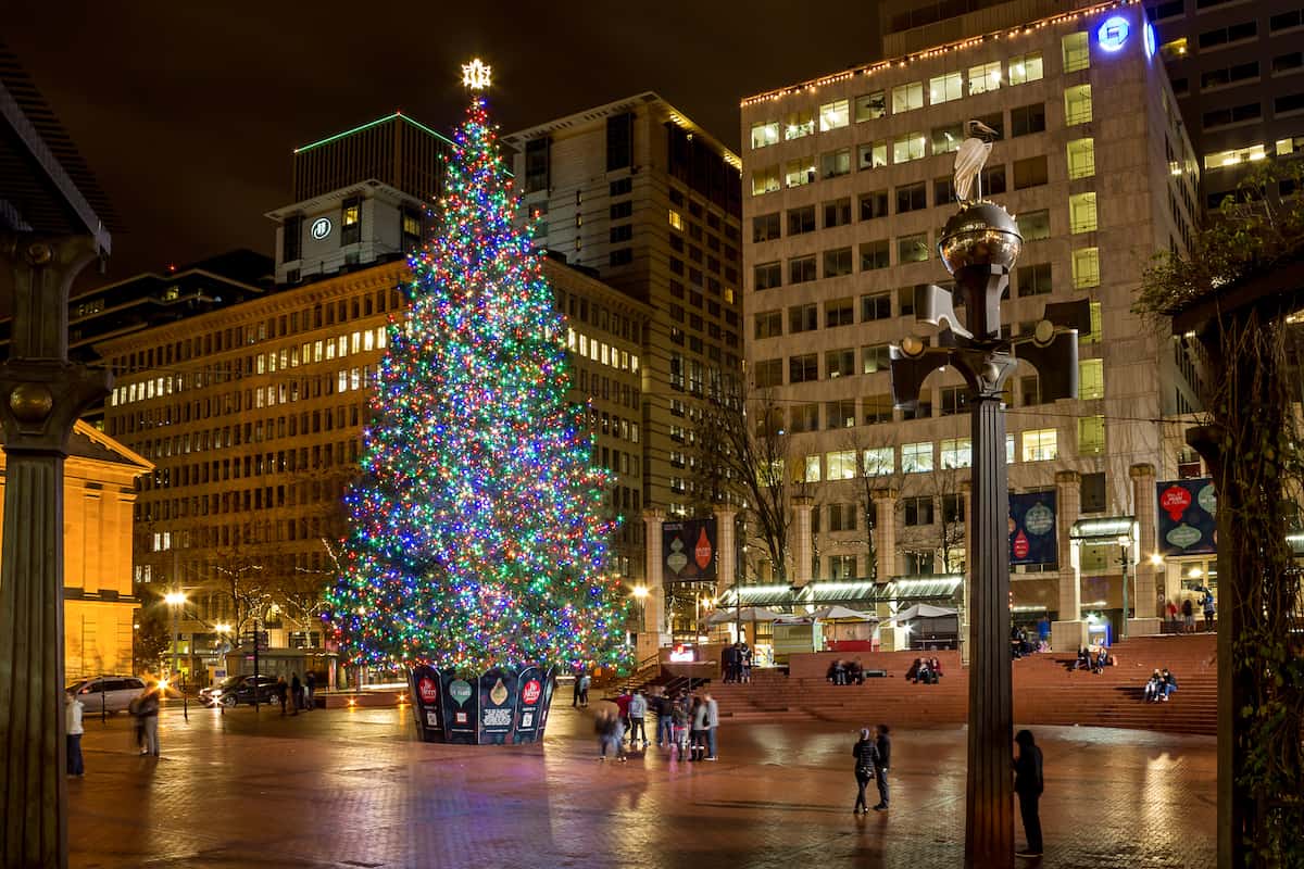 Image for The Best Places to See Christmas Lights Near Portland